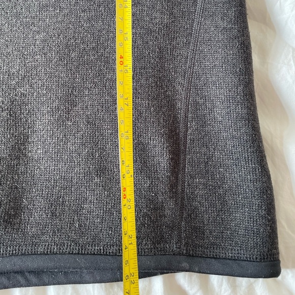 Patagonia better sweater 1/4 zip. - Picture 2 of 7